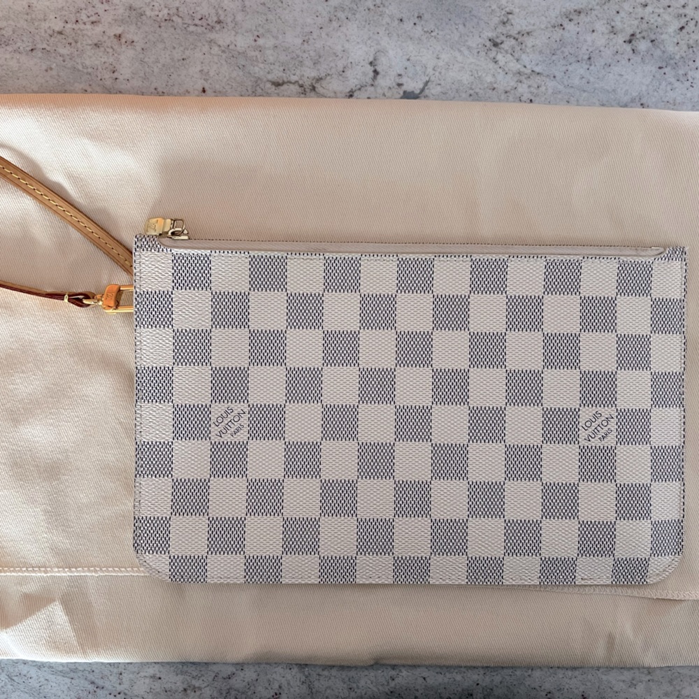 Neverfull MM Damier Azur Pouch